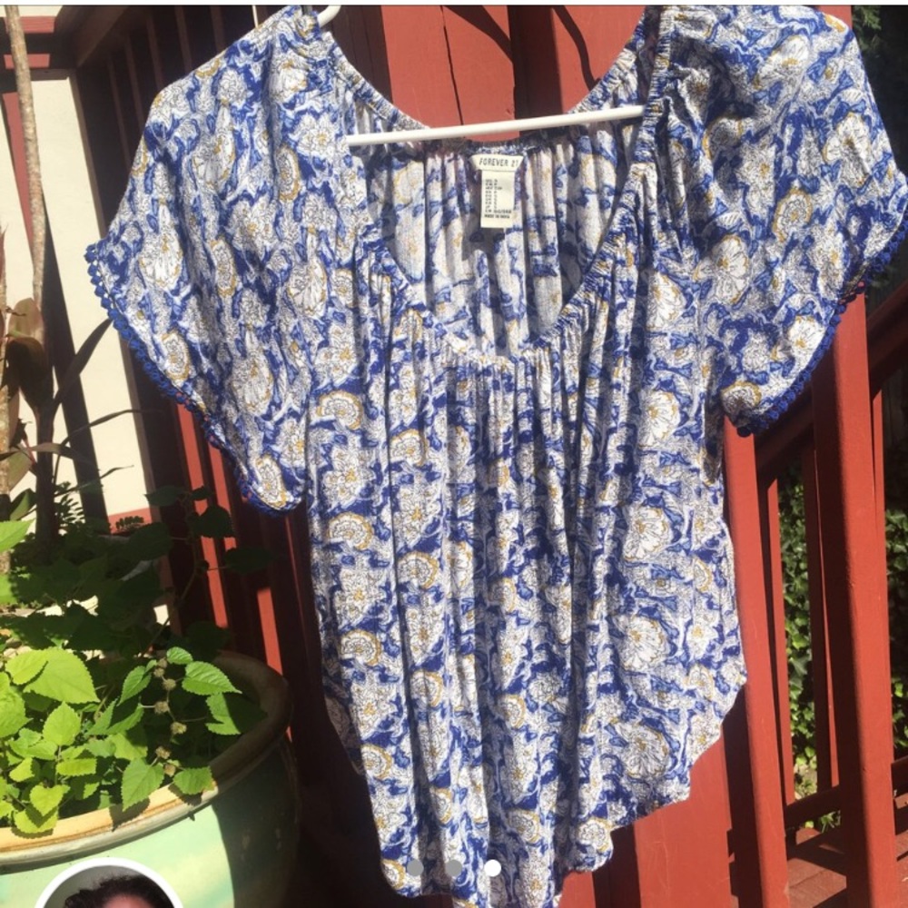 Blue flowy blouse - Picture 3 of 3